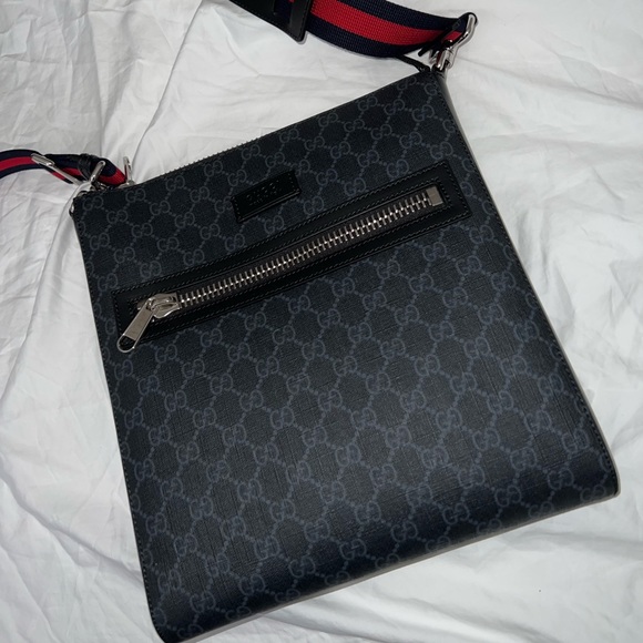 Brand new condition mens Gucci supreme messenger bag - Picture 1 of 4